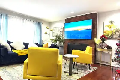 Image de Spacious 6-bedroom house in charming Silver Spring with WiFi, Ac