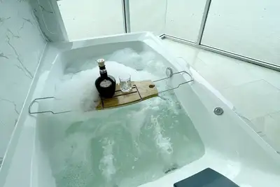 Image de Ecuabook PentHouse con Jacuzzi vista Río junto Wyndham Xi-I