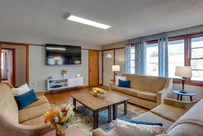 Image de Dock&Volleyball! Near Downtown - Totally Turquoise