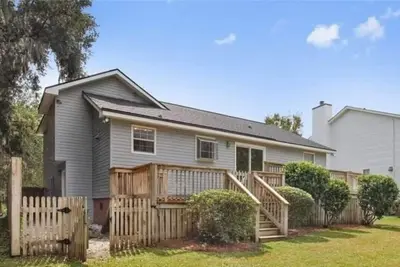 Image de Scenic Marsh-Front Deck on Tranquil Talahi Island