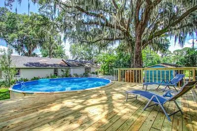 Image de Charming Historic Stay with Pool Near Downtown