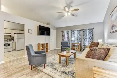 Image de Peaceful Getaway with Enclosed Yard Near Downtown