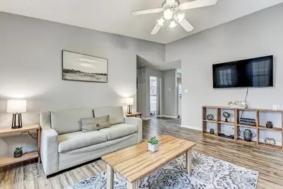 Image de Pet-Friendly Escape with Bbq & Patio Near Downtown