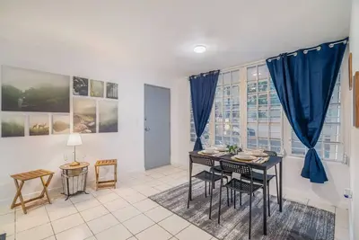 Image de Condado Grass Patio Condo: 2br + 2ba + Parking