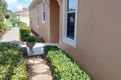 Image de 3 Br villa in lovely Bradenton minutes from gorgeous Anna Maria Island beaches.