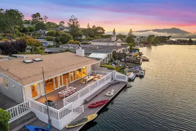 Image de Lagoon with Mt Tamalpais Views