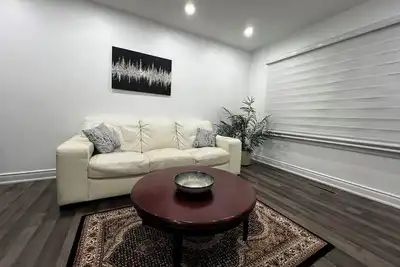 Image de Three Bedroom Bungalow with free parking, closer to commercial area and highway