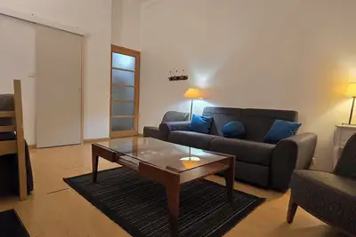 Image de Paris Centre  8 ième standing (50m2) proche Montmartre transports (bus et métro)