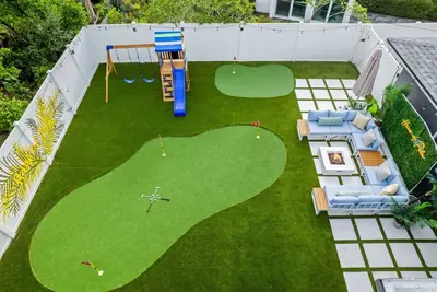 Image de Slashin' Staycation|Pool|Putt Putt|Kids Playground