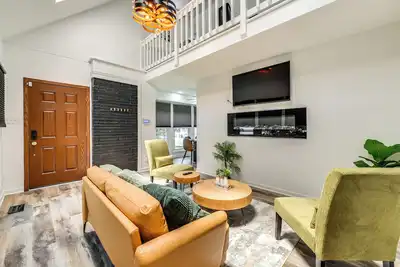 Image de Game Room + Yard: Updated House in Chester!