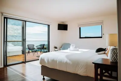 Image de Bichenobae, where coastal cool meets comfort and fun