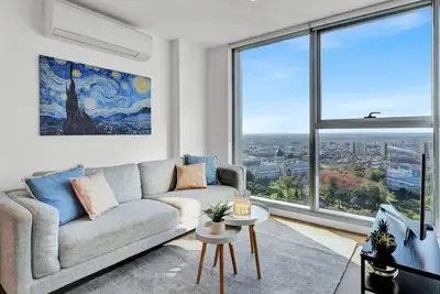 Image de Stunning Views - Spacious Cbd Sky Escape