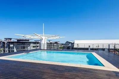 Image de Blue and Grey Escape Central Umhlanga with Rooftop Views Sleeps 6