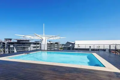 Image de The Green Diamond Umhlanga Ridge Apartment - Rooftop Pool & King Beds - Sleeps 6