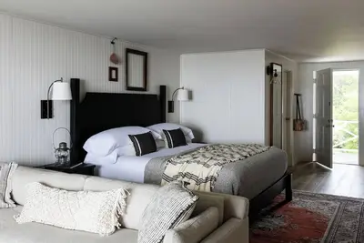 Image de Bluebird Ocean Point | Sea Kist Oceanfront Cottage | Near Grimes Cove Beach