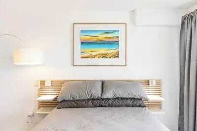 Image de Wake to the Waves – 182a/182b Dual Key Oceanfront Apartment