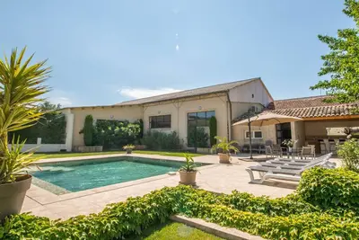 Image de Maison de vacances 'Le Mas Du Batadou' avec Wi-Fi et climatisation