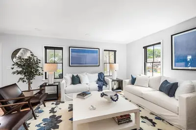 Image de New To Market! Pristine, Boutique-Style 2-Bed Home in the Heart of Narragansett Pier