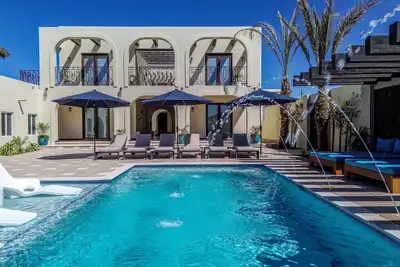 Image de Paz del Mar Resort | for 30 guest, 11 Suites, Heated Pool, Chef, Housekeeping