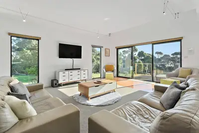 Image de Retreat by the River