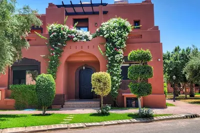 Image de Moderne villa calme piscine privée lagon Marrakech Palmeraie
