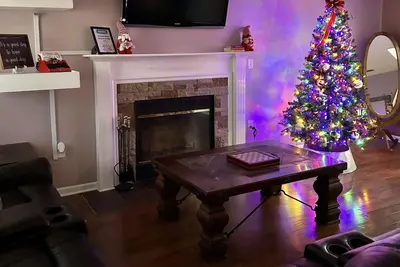 Image de Lux Ridge Retreat-Master Suite-Fast Wifi-Campfires