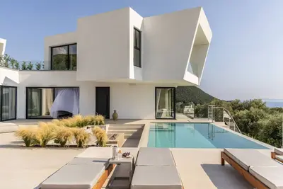 Syvana Exquisite Villa