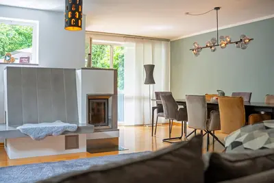 Image de Stylish vacation home in Herrsching with garden & fireplace. Dogs welcome.