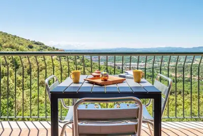 Image de GuestHost - Bright Apartment with View Corciano