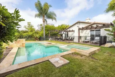Image de Gated Home With Pool & Hot Tub
