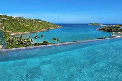Image de Villa Riva, villa de luxe, magnifique vue mer, 5 min de la plage, 2 piscines