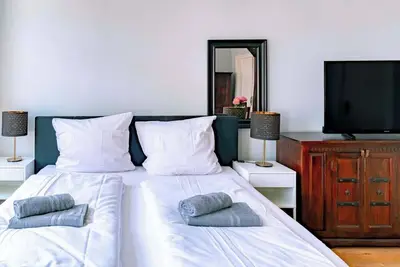 Image de Fregatte Summary:<br>Com