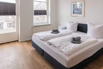 Image de Seenelke Summary:<br>Com