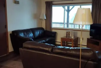 Image de Deluxe 3 Bedroom Condo, 2 Full Bathrooms Top Floor