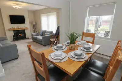 Image de Ty Drws Nesaf, pet friendly, with open fire in Cwmllynfell