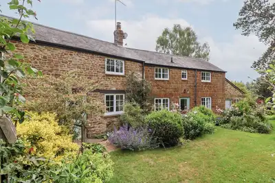 Image de Magdalen Cottage, family friendly, with a garden in Hook Norton