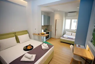 Image de Emily in Athens - Central Veranda flat b/n Syntagma & Monastiraki w/Starlink