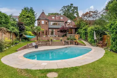 Image de Forest Getaway, pet friendly, with pool in Farnham Common