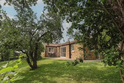 Image de Apple Tree Cottage, family friendly, with a garden in York