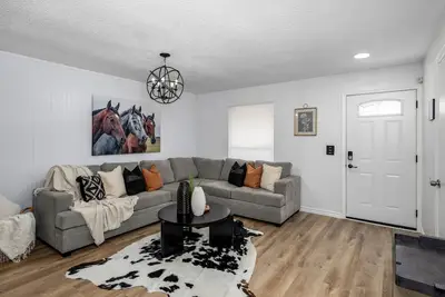 Image de Arlington Retreat Near Stadiums and Six Flags