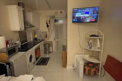Image de Stunning ground floor studio apartment in Hounslow near Heathrow airport