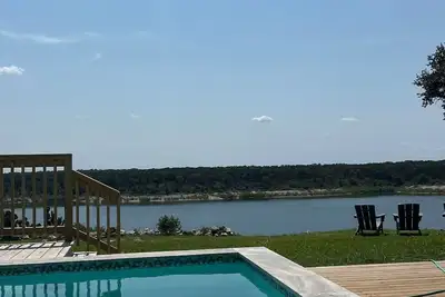 Image de Lakefront • 4br • Pool • Hot Tub