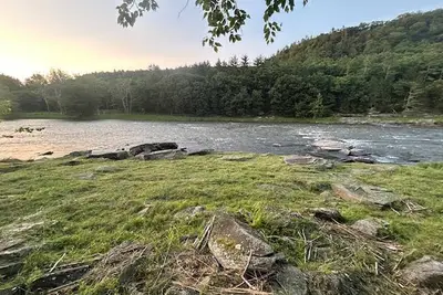 Image de Exclusive Delaware River Front Sanctuary near Masthope and the Poconos