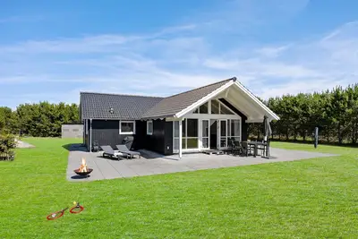 Image de Belle maison à Jerup avec sauna