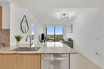 Image de Modern 1br Downtown Doral | Walk to Shops & Dining