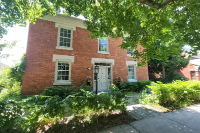 Image de Varcoe House Award-Winning Historic Home | Sleeps 8 | Weddings & Events Friendly