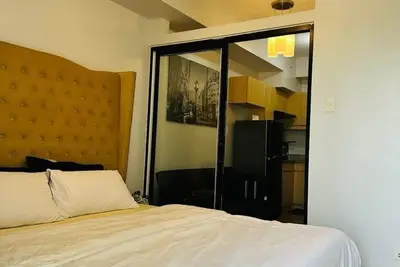 Image de 1 Br Condo unit in Cloverleaf Quezon City