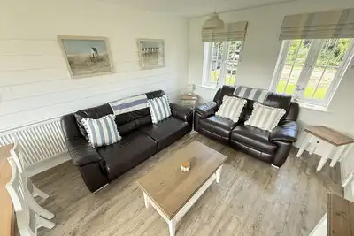 Image de The Wagging Wave -  a cottage that sleeps 5 guests  in 2 bedrooms