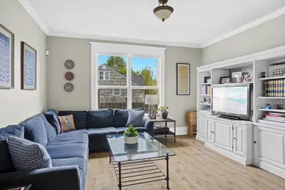 Image de Charming 4 Square Home in a Great Portland Neighborhood