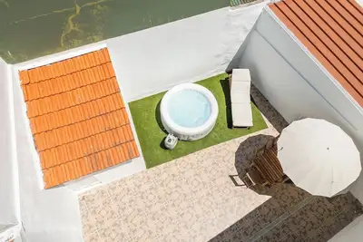 Image de Bright Homes w/ Private Patio & Jacuzzi by HostWise